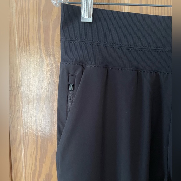 Athleta Black Nolita Slim Tapered Crop, NWT, Size 12 (may fit larger) - Picture 5 of 10